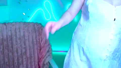 Jennifer online show from 03-03-26, 06:52