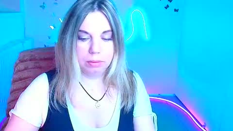 Jennifer online show from 04-09-26, 06:41