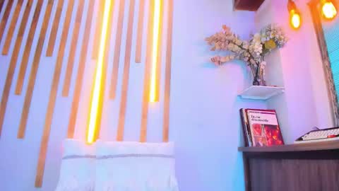 Snapshot of jennifer_vega1 chatting on 11-06-25, 12:44 Jennifer vega online show from 11-06-25, 12:44