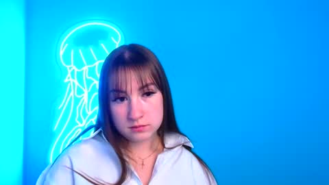 Jennifer online show from 12-22-24, 09:33