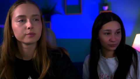 Jennifer online show from 09-16-25, 12:44