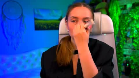 Jennifer online show from 02-22-26, 07:12