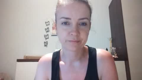 Snapshot of jenniferxsweet chatting on 06-21-26, 08:33 JenniferXSweet online show from 06-21-26, 08:33