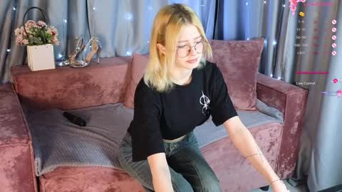 Snapshot of jenny_bunny_ chatting on 02-07-25, 01:25 jenny_bunny_ online show from 02-07-25, 01:25