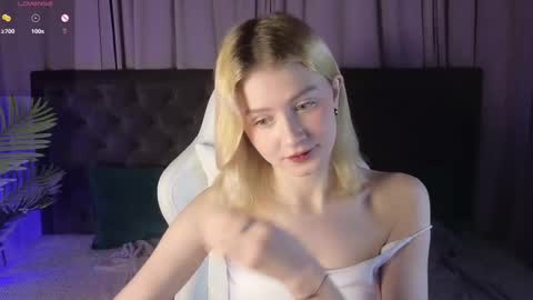 Snapshot of jenny_bunny_ chatting on 03-06-25, 04:52 jenny_bunny_ online show from 03-06-25, 04:52