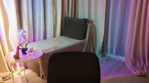 Snapshot of jenny_bunny_ chatting on 06-11-26, 01:27 jenny_bunny_ online show from 06-11-26, 01:27