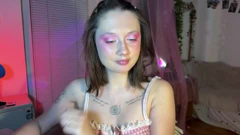 Snapshot of jenny_cox_love chatting on 05-28-26, 07:22 Jennifer Jenny Darling online show from 05-28-26, 07:22