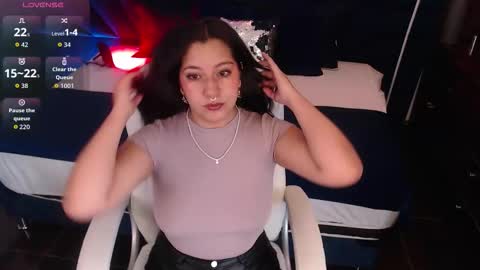 Snapshot of jenny_golden1 chatting on 11-24-25, 12:16 Jenny online show from 11-24-25, 12:16