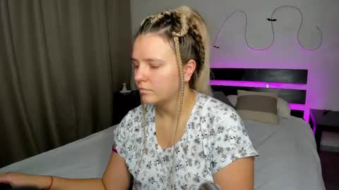 Jenny online show from 10-30-25, 01:29