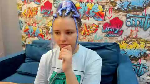 Snapshot of jenny_jimmy chatting on 07-17-26, 01:12 Jenny online show from 07-17-26, 01:12