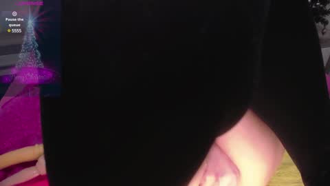 Snapshot of jenny_squirtx chatting on 12-30-24, 05:48 Jennifer online show from 12-30-24, 05:48