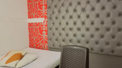 jenny_towers online show from 09-17-25, 11:12