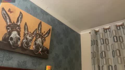 Snapshot of jennyhazel69 chatting on 10-27-25, 06:45 JennyHazel online show from 10-27-25, 06:45