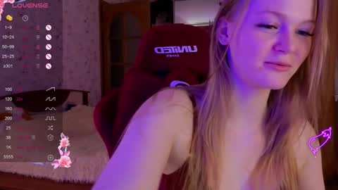 Snapshot of jennykiss11 chatting on 10-19-25, 01:56 your dream online show from 10-19-25, 01:56