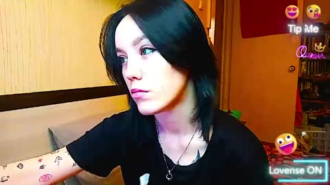 Snapshot of jennyrass chatting on 05-19-26, 09:32 JennyRass online show from 05-19-26, 09:32