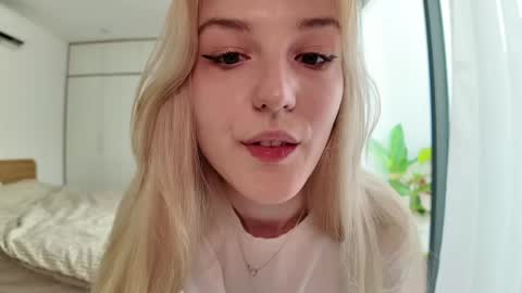 Snapshot of jennytime chatting on 03-06-25, 06:08 Jen online show from 03-06-25, 06:08