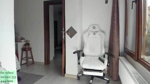 infamous blondiechloe.             Jennyjennywildd online show from 03-30-26, 05:41