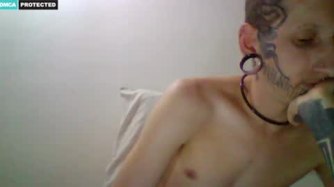 Snapshot of jerelovedfreak chatting on 04-05-26, 04:09 J online show from 04-05-26, 04:09