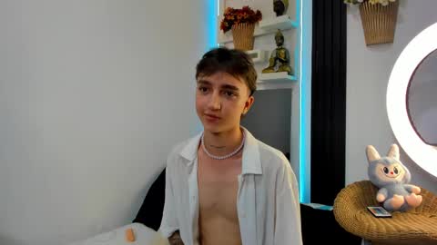 Snapshot of jeremy_salvatore_ chatting on 11-18-25, 01:59 jero independent model online show from 11-18-25, 01:59