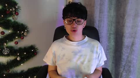 Snapshot of jero_harper1 chatting on 12-18-24, 10:13 jero harper1 online show from 12-18-24, 10:13