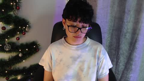 Snapshot of jero_harper1 chatting on 12-19-24, 01:18 jero harper1 online show from 12-19-24, 01:18