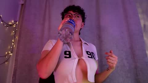 Snapshot of jero_harper1 chatting on 03-07-25, 08:44 jero harper1 online show from 03-07-25, 08:44