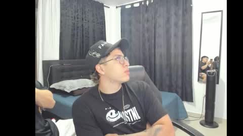 jeroo__ online show from 12-23-25, 01:58