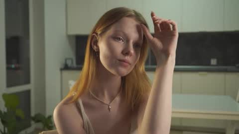 Molly online show from 10-27-25, 04:22