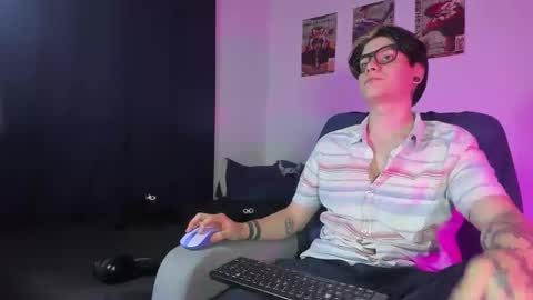 Angelo online show from 10-09-25, 01:14