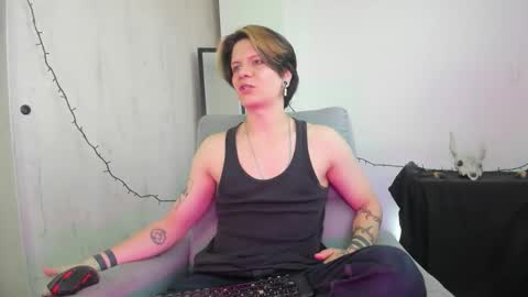 Angelo online show from 12-22-25, 07:55