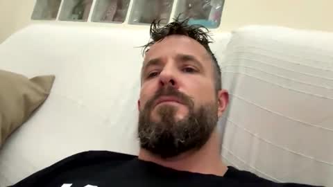 jesaj online show from 12-21-25, 04:25