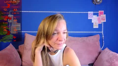 jesica_moon_peachy online show from 09-25-25, 02:15