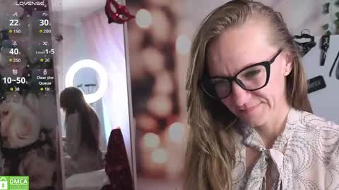 jesica_moon_peachyy online show from 05-11-26, 03:23