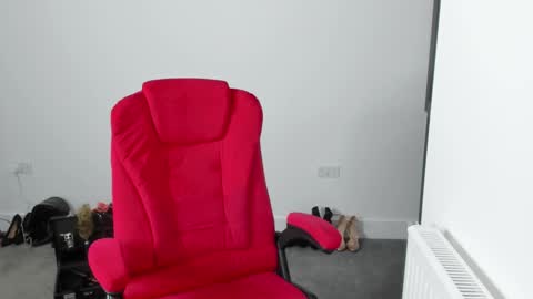 Snapshot of jesicacoper chatting on 03-09-25, 12:53 MistressJesicaCoper online show from 03-09-25, 12:53