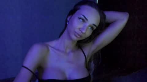 jess1ca_rabb1t online show from 02-07-25, 05:31
