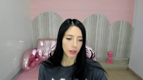 Snapshot of jess_a_ chatting on 12-20-24, 03:10 Jess online show from 12-20-24, 03:10