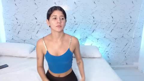 Snapshot of jessdant_luv chatting on 09-28-25, 03:45 Hello we are Jesse and Dante. online show from 09-28-25, 03:45