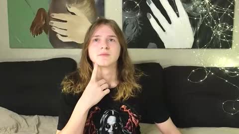 Snapshot of jesse___james chatting on 11-23-25, 03:01 Jesse online show from 11-23-25, 03:01