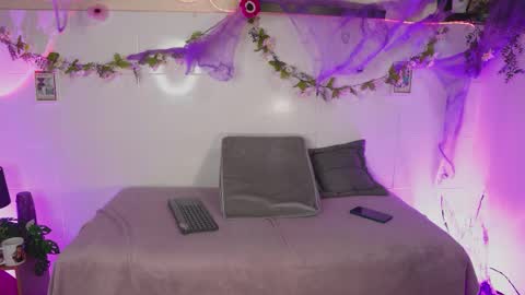 Snapshot of jessi_alex chatting on 10-13-25, 11:10 Jessi Alex online show from 10-13-25, 11:10