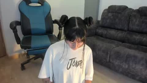 jessi_lemus online show from 06-17-26, 08:21