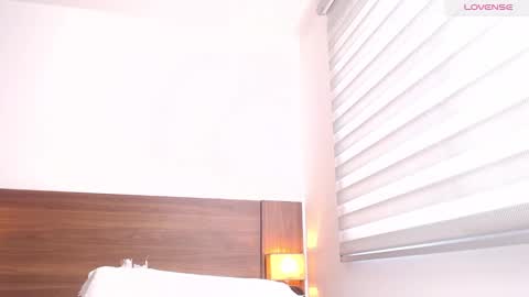 Snapshot of jessi_ocean chatting on 01-14-25, 07:00 I AM JESSI online show from 01-14-25, 07:00