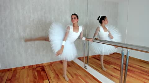 Snapshot of jessi_powel chatting on 01-24-25, 01:03 Jess online show from 01-24-25, 01:03