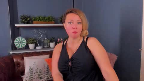 Jessica online show from 09-11-25, 10:37