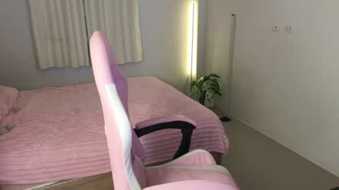 Jessy online show from 06-17-26, 03:31