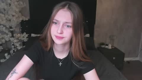 Snapshot of jessica_jensen chatting on 06-21-26, 09:56 Jessica Jensen online show from 06-21-26, 09:56
