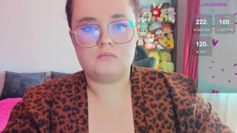 Snapshot of jessica_joy_ chatting on 07-06-26, 06:43 Natalia online show from 07-06-26, 06:43
