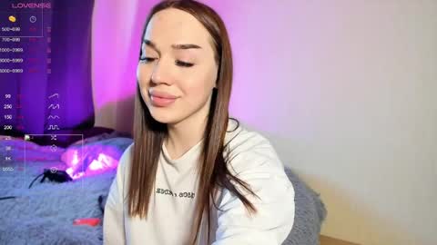 jessica_volker online show from 05-09-26, 02:55