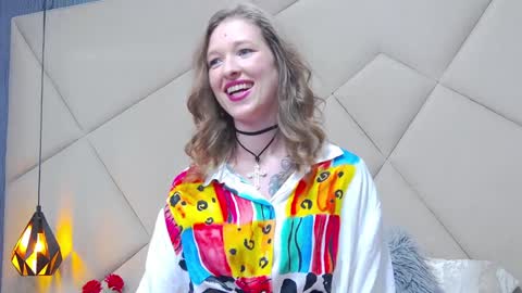 Snapshot of jessicagibson chatting on 01-21-25, 03:21 Jessica online show from 01-21-25, 03:21