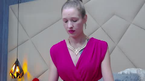 Snapshot of jessicagibson chatting on 01-28-25, 03:14 Jessica online show from 01-28-25, 03:14