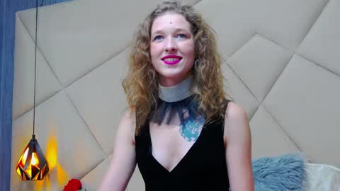 Snapshot of jessicagibson chatting on 02-01-25, 04:22 Jessica online show from 02-01-25, 04:22